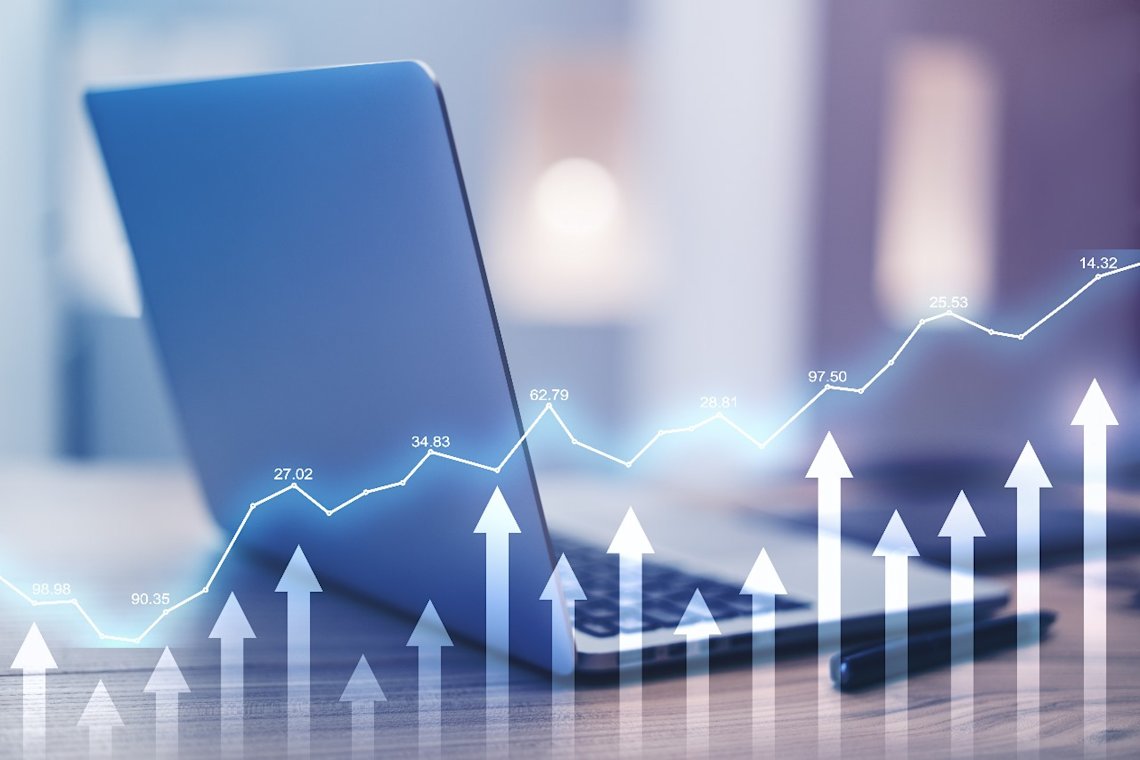 Navigating the Ethical and Regulatory Challenges of AI in Finance: Adapting to a New Technological Landscape